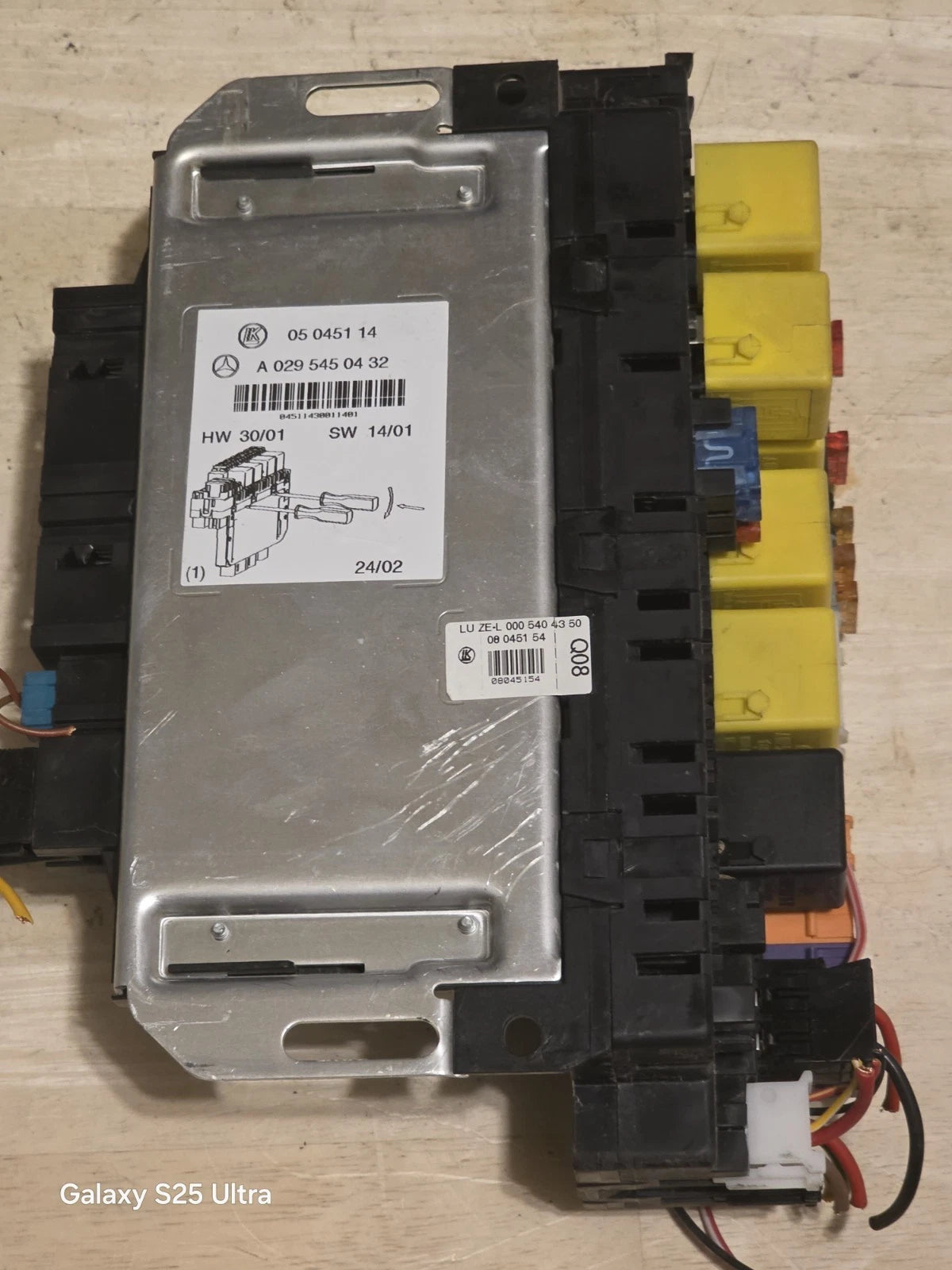 00-06 Mercedes S350 S500 CL500 CL600 W220 Front Left SAM Relay Fuse Box Oem A0345459432