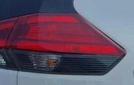 2017-2020 Nissan Rogue Passenger RH Quarter Mounted Tail Light Lamp OEM OEM
