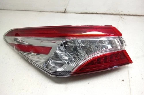 19 2019 Toyota Camry Driver LH Quarter Mounted Tail Light Lamp OEM