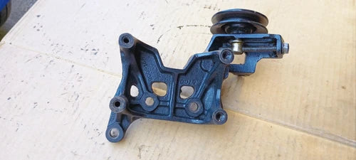 1984-1988 TOYOTA PICKUP 4RUNNER A/C MOUNT BRACKET AIR COMPRESSOR USED OEM