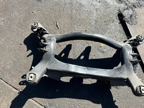 BMW 328I F30 F33 F36 OEM 12-16 REAR CROSSMEMBER SUBFRAME CRADLE