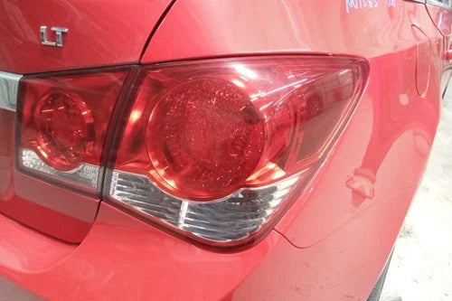11 12 13 14 15 Chevrolet Cruze Passenger RH Quarter Mounted Tail Light Lamp OEM
