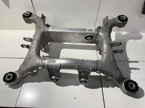 2011 - 2016 BMW 535I F10 REAR SUSPENSION UNDERCARRIAGE SUBFRAME CROSSMEMBER OEM