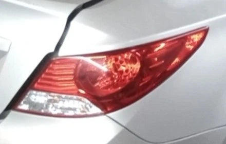 2012-2014 12 13 14 Hyundai Accent Passenger RH Quarter Mounted Tail Lamp OEM