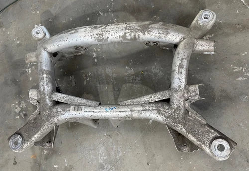 12-19 BMW F10 M5 F06 F12 F13 M6 S63N REAR AXLE CARRIER SUBFRAME OEM