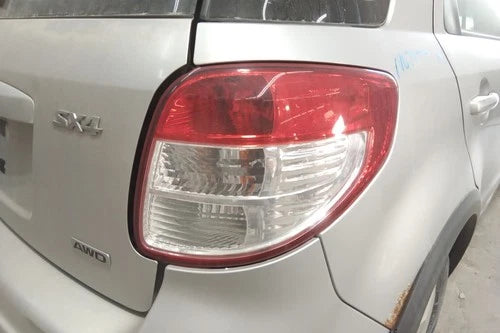 08 09 10 11 12 13 Suzuki SX4 Hatchback Passenger RH Tail Light Lamp OEM