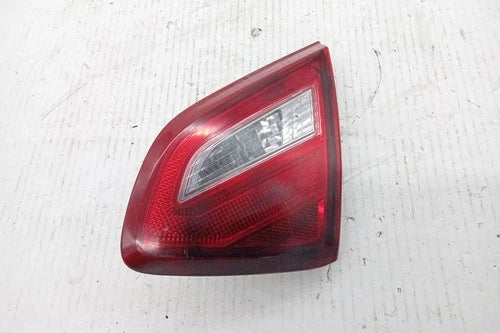 2016 Nissan Altima Passenger RH Tail Lamp Assembly Lid Mounted OEM
