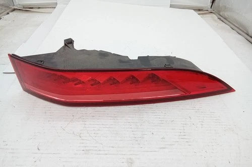 2017 Jaguar F - Pace Passenger RH Tail Lamp Quarter Panel Mounted OEM