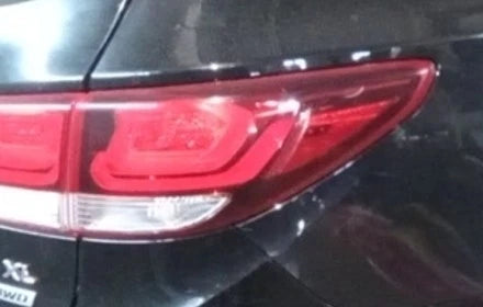 17 18 19 Hyundai Santa Fe Passenger RH Quarter Mounted Tail Lamp Light OEM