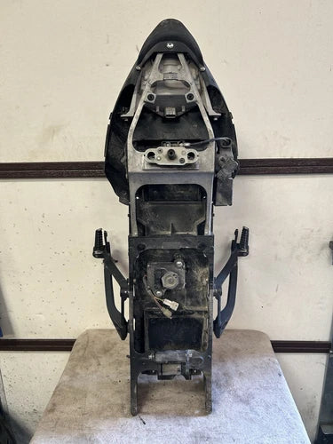 08-10 KAWASAKI NINJA ZX10R ZX10 REAR BACK SUBFRAME TAIL Oem