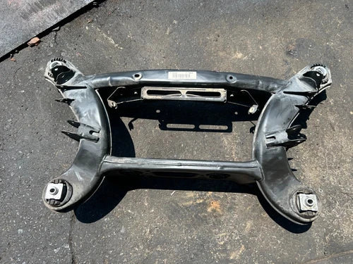 MERCEDES BENZ C350 C63 E350 OEM REAR SUSPENSION CRADLE SUBFRAME CROSS MEMBER