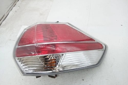 2015 Nissan Rogue Passenger RH Tail Lamp Quarter Panel Mounted OEM