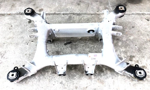 2016-2019 BMW 740I RWD REAR SUBFRAME CROSSMEMBER OEM.
