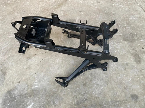 17-20 SUZUKI KATANA GSX-S 1000 REAR BACK TAIL SUBFRAME SUB FRAME/FOOT PEGS OEM