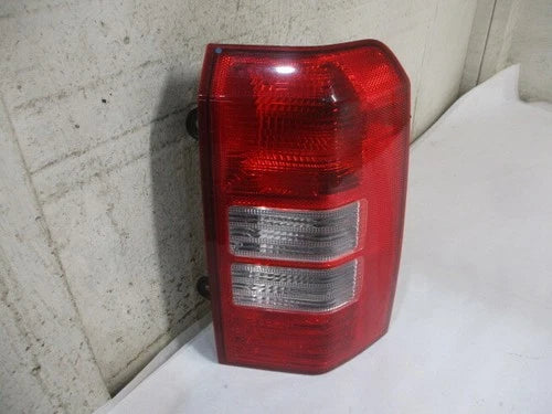 2008-2017 Jeep Patriot RH Passenger Tail Brake Light Lamp OEM OEM
