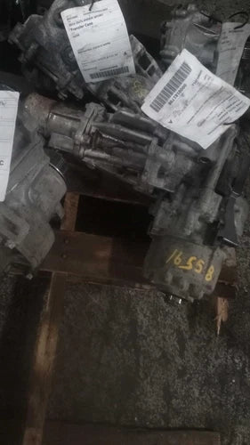 Mitsubishi Outlander 2016 Transfer Case Assembly OEM Used 4WD 2.4L White
