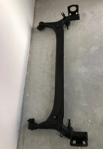 Rear Suspension Axle Beam Subframe Crossmember for Toyota Corolla 2003-2008 oem