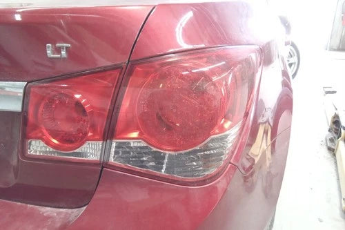 11 12 13 14 15 Chevrolet Cruze Passenger RH Quarter Mounted Tail Light Lamp OEM