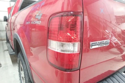2005 Ford F150 Driver LH Styleside Tail Light Lamp OEM