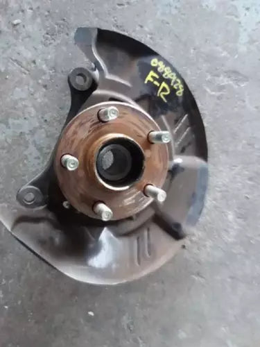 2014-2018 Subaru Forester Passenger Right Front Spindle Knuckle OEM