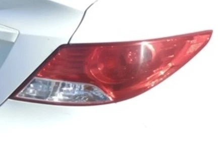 12-14 Hyundai Accent Right Passenger Quarter Mounted Tail Light Lamp OEM OEM