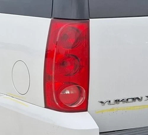 2007-2011 GMC Yukon XL 1500 Driver LH Tail Light Lamp OEM OEM