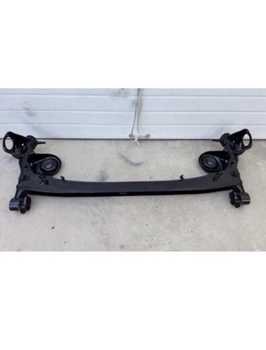 2004 - 2010 TOYOTA SIENNA SUSPENSION SUBFRAME 2WD & 4WD Genuine OEM