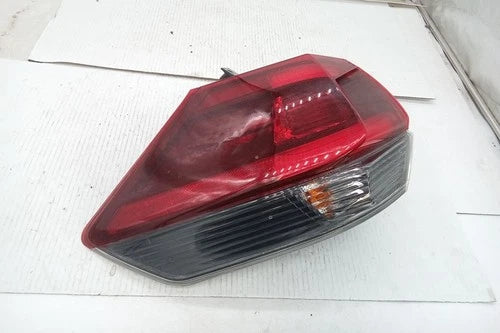 2020 Nissan Rogue Driver LH Tail Lamp Assembly Quarter Panel Mounted OEM