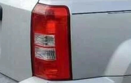 2008-2017 Jeep Patriot Passenger RH Quarter Mounted Tail Light Lamp OEM OEM