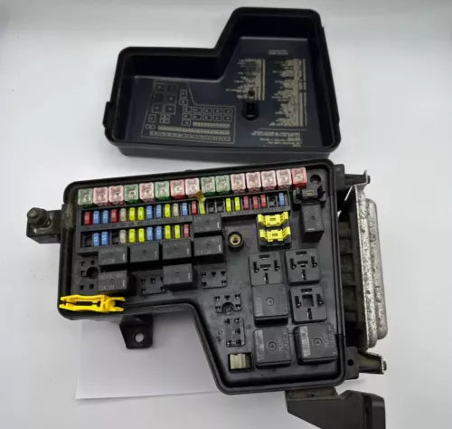 02 03 04 05 Dodge Ram 1500 2500 OEM TIPM Power Module Relay Fuse Box **TESTED**