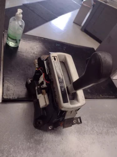 01-05 Honda Civic Sdn Automatic Transmission 4 Speed Floor Gear Shifter Assembly