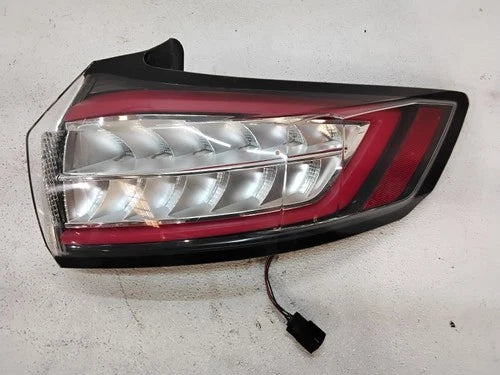 2018 Ford Edge Passenger Side Tail Light Assembly Quarter Mount OEM