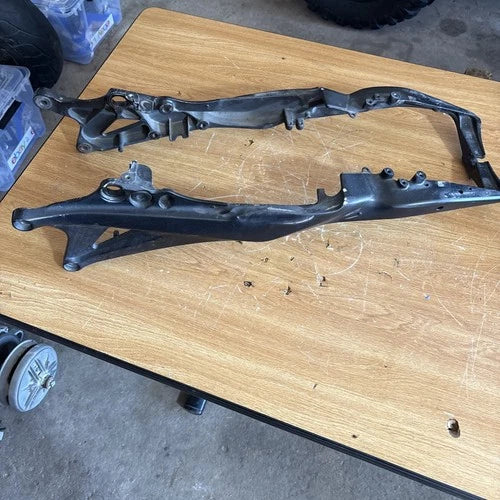 2008 HONDA CBR1000RR OEM REAR SUBFRAME BACK SUB FRAME