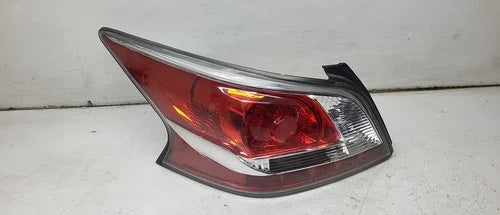 15 2015 Nissan Altima Driver LH Tail Light Lens OEM