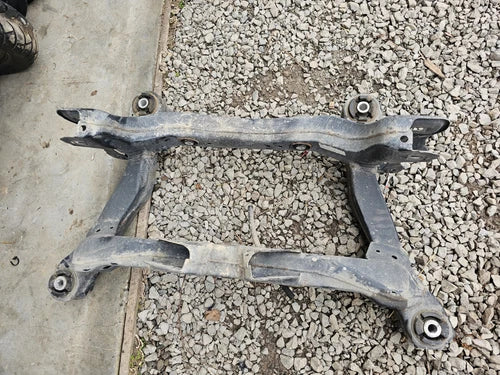 2014-2018 AWD JEEP CHEROKEE REAR SUBFRAME CROSSMEMBER FRAME CRADLE USED OEM