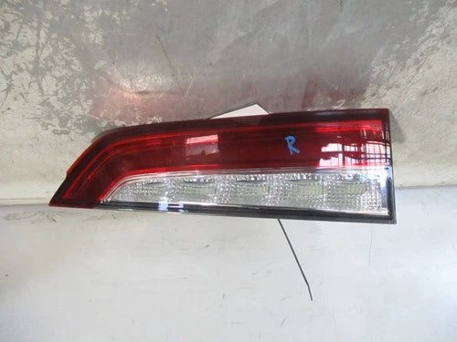 2019 Honda Pilot Passenger RH Lid Tail Light Lamp OEM