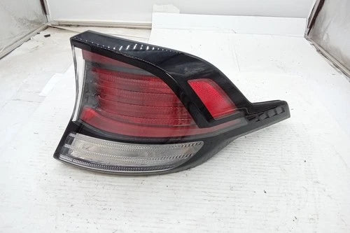 2023 Kia Sportage Passenger RH Tail Lamp Quarter Panel Mounted OEM