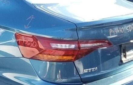 19 2019 Volkswagen Jetta Left Driver Quarter Mounted Tail Light OEM OEM