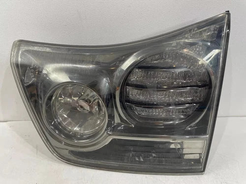 06 07 LEXUS RX400H LH Driver Tail Light Assy Tailgate Mounted