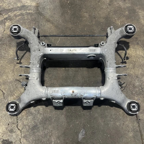 2010 - 2016 BMW 535i 550iX F10 GT F07 REAR SUBFRAME CROSSMEMBER CRADLE OEM