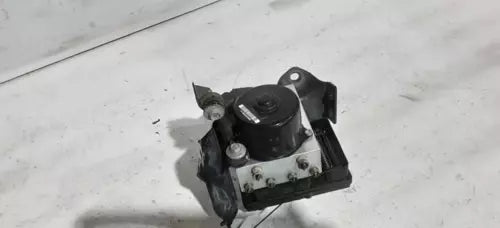 Nissan Armada 2006-2011  ABS Anti Lock Brake Actuator Pump