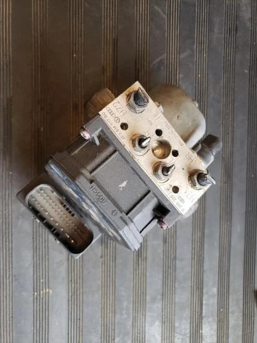 03-09 Audi A8 4.2L V8 ABS Anti-Lock Brake Pump Assembly VIN E 8th Digit 13001